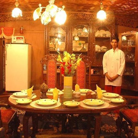 Srīnagar Houseboat Plato Excellence酒店 外观 照片