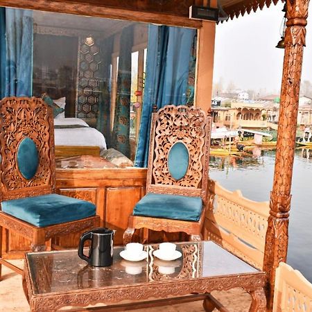 Srīnagar Houseboat Plato Excellence酒店 外观 照片