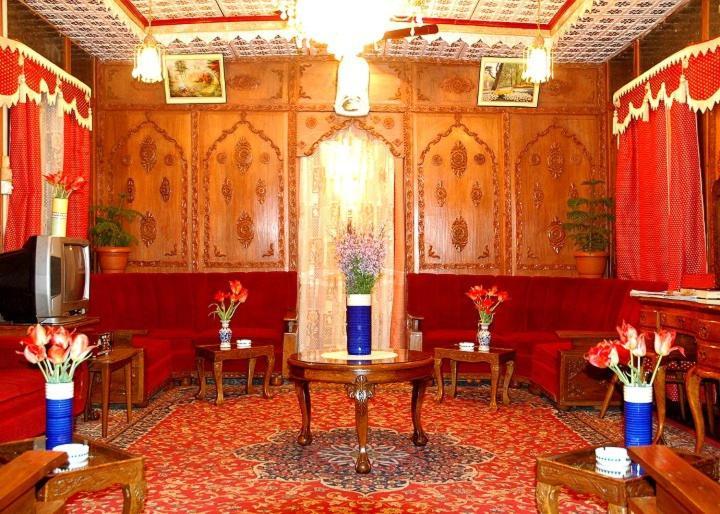 Srīnagar Houseboat Plato Excellence酒店 外观 照片