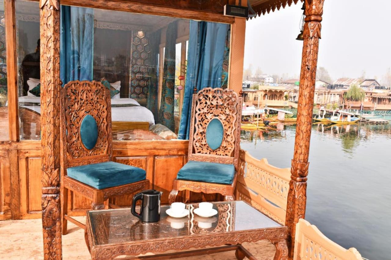 Srīnagar Houseboat Plato Excellence酒店 外观 照片