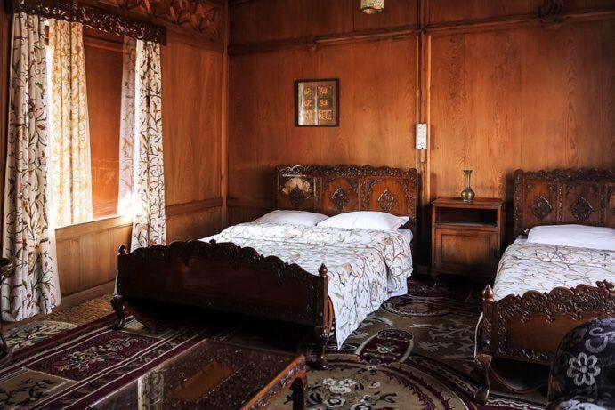 Srīnagar Houseboat Plato Excellence酒店 客房 照片